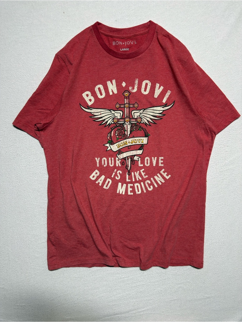 Bon Jovi You Give Love a Bad Name T-Shirt Graphic Tee Size Large Red